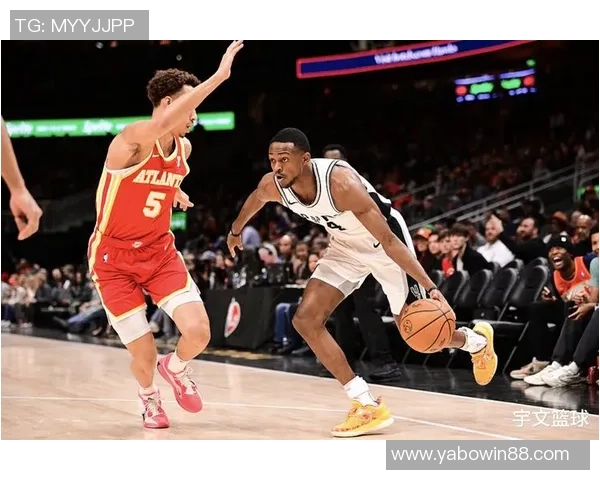 福克斯半场表现出色10投4中三分2中4贡献12分5助助力球队争胜